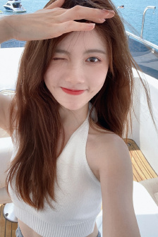 美女挨打光屁屁打到红视频